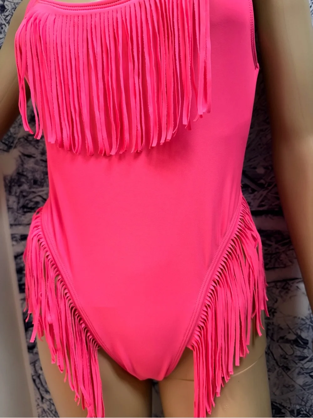 Minimale Animale Neon Pink Fringe One-Piece